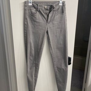 American Eagle gray super stretch skinny jeans